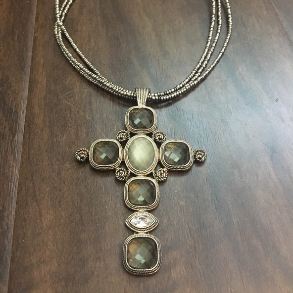 Cross Necklace - Picture 1 of 2